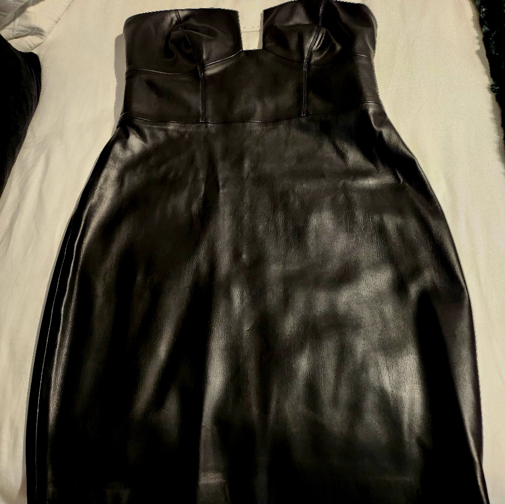 Susana Monaco Wire Strapless Faux Leather Dress - Picture 10 of 14
